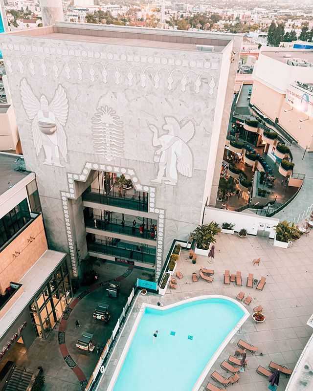 Part II - Destination 2: Hollywood
.
When you are done sightseeing, enjoy your beautiful room.  Order in.  Highly recommend the Thai Crunch Salad!
Perfect when you have a view like this.
#ad #LoewsHollywood | #AWonderfulPlace | #FlavorbyLoewsHotels
.
.
.
.
.
.
#awesome_earth…