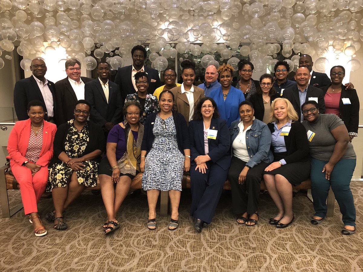 justlovely16's tweet photo. What a wonderful fellowship with SSI Presenters and Postdoc Academy participant!  Tomorrow’s Summer Success Institute is going to be amazing!  #ThinkBigDiversity @Renetta_Tull We miss you!!!! https://t.co/qiZULp2ux5