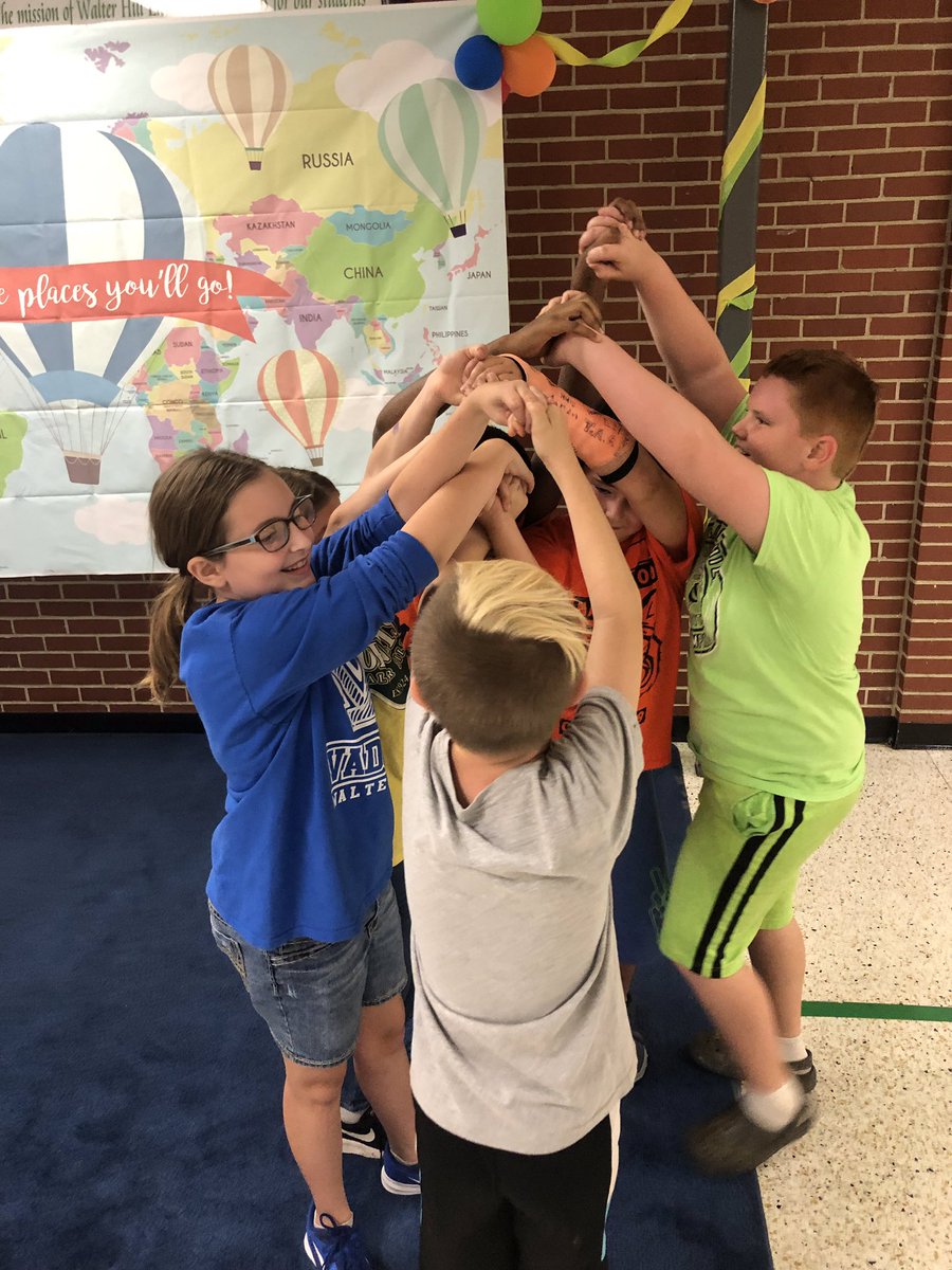 Building relationships through team building in the amazing race! #5thgradelockin