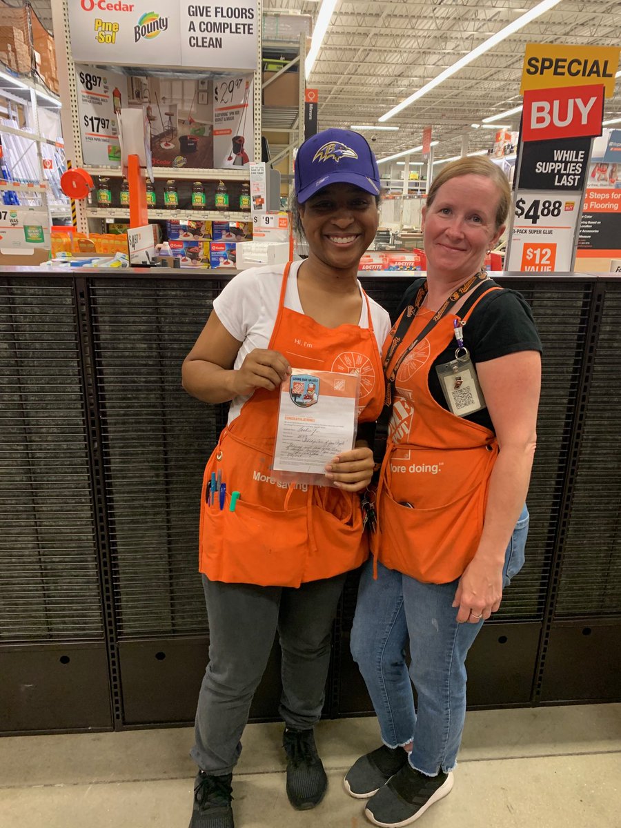 laj022's tweet photo. Thank you Sookie for Taking care of your People. #makingadifference
Tammy and Sookie make it go so smooth. 2577 https://t.co/b32XDvg5v3