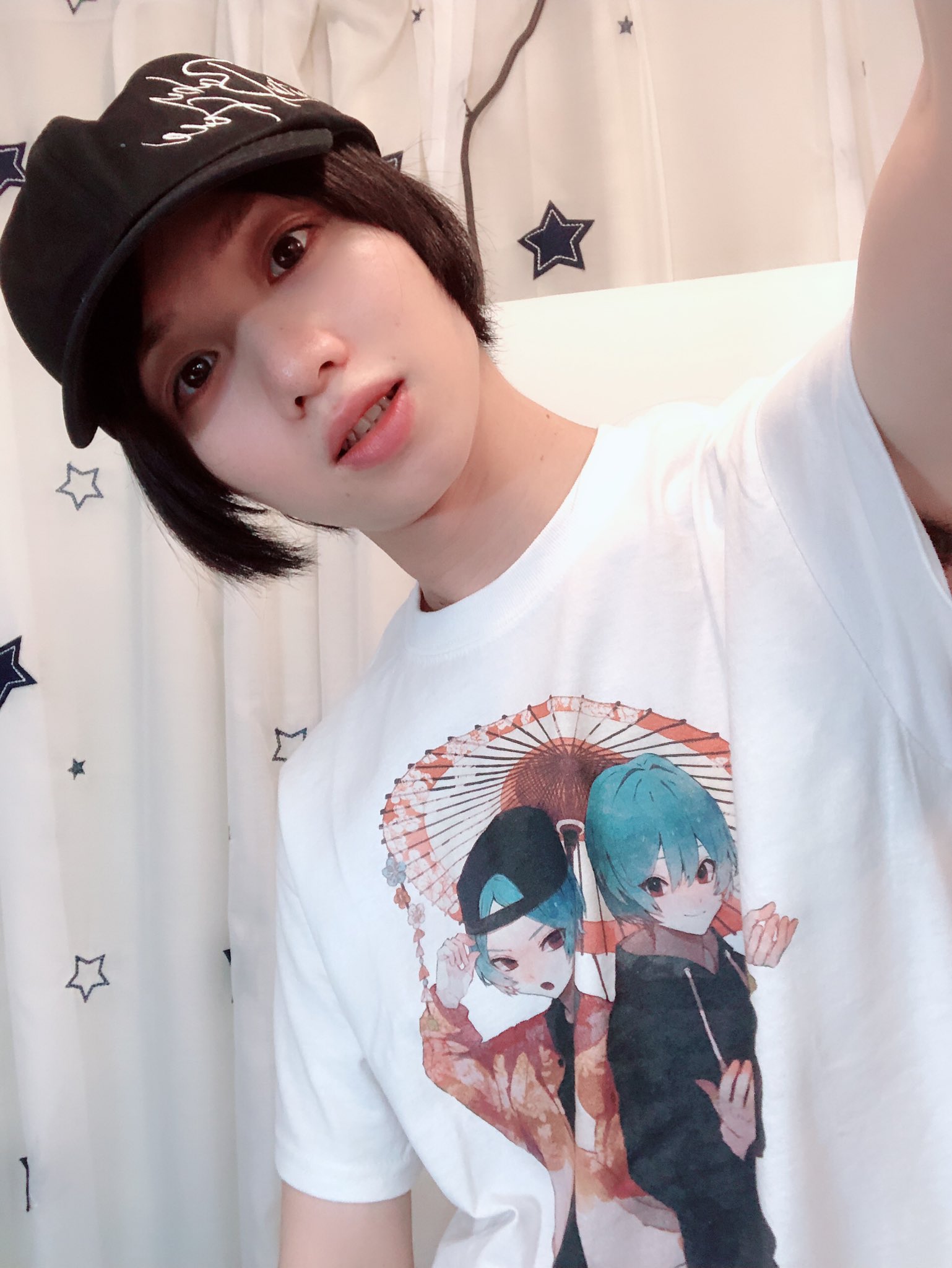 植田圭輔 まったりしゃべらnight 昼間からご視聴ありがとうございました Tシャツ 帽子こんな感じになるよー お楽しみに さて 撮影いってきます T Co Cm21fmgn Twitter