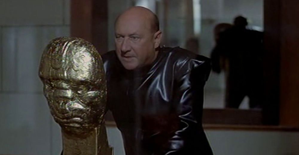 QuintVillain's tweet photo. It's Blofeld vs. Pumaman!
#bmoviemaniacs
#wrongpicture
#wrongmovie
#allscrewedup https://t.co/3dBWdBCiFW