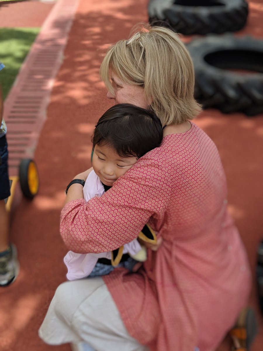 bindu_aisc's tweet image. Teaching - What a blessed profession?! The best reward ever is receiving hugs from old students and their siblings too!
#loveforteaching #gratitude
@KerynDowling @danielwlove @aiscelementary