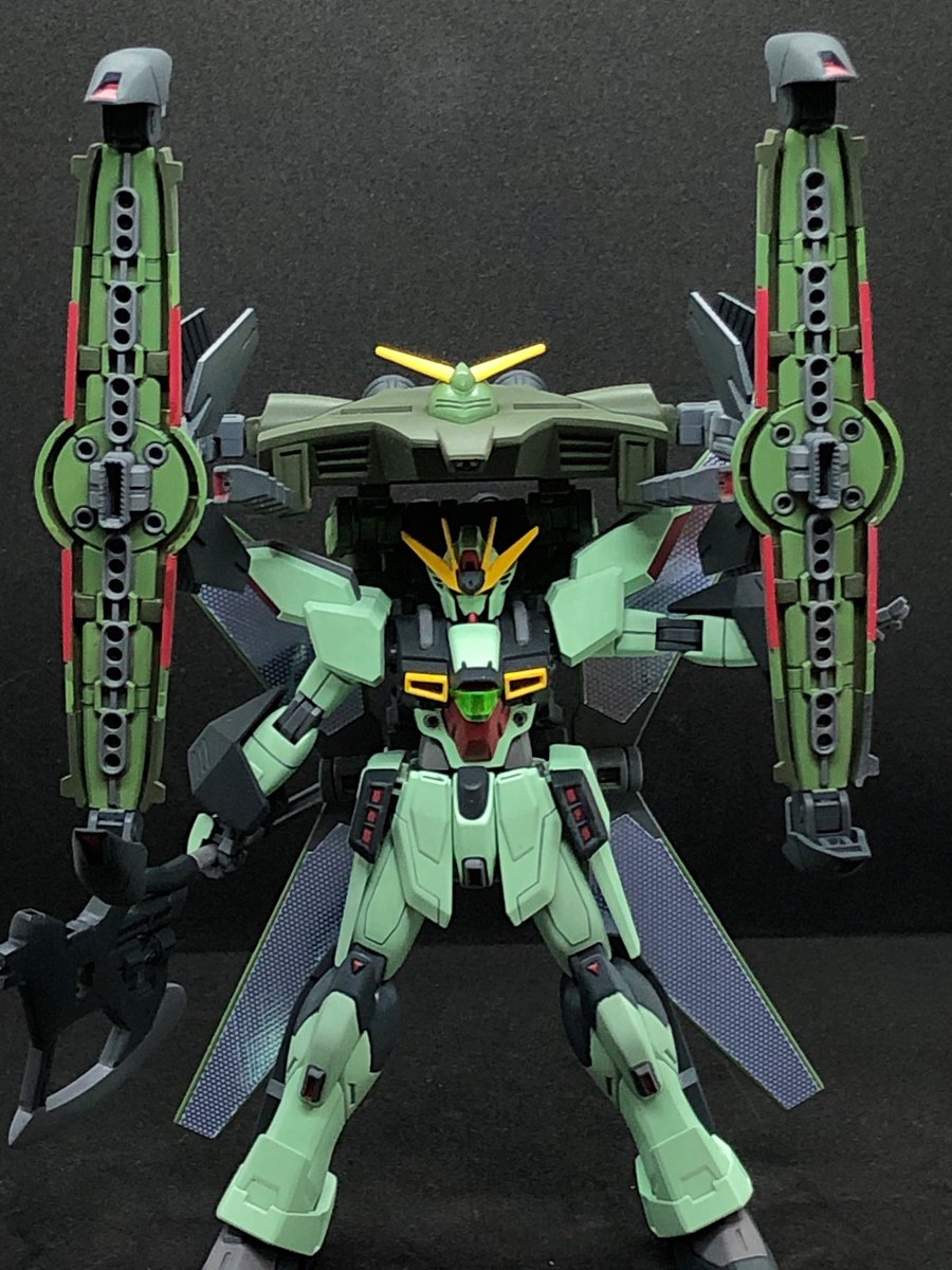 gooddenice's tweet photo. 緑といえばフォビドゥンX。
二基のディバイダーに目がいきがちだけど近接兵装「フヴェルゲルミル」にも結構拘ってます。背中のフォビドゥン・ブースターは分離して飛ぶぞ！
 #緑の機体晒してけ https://t.co/A3hnPkHzTo