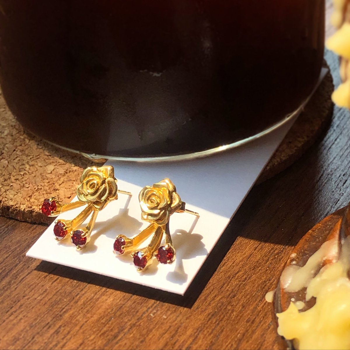 DraJewelry's tweet photo. 영원히 시들지 않는 #���미꽃귀걸이 🌹
.
#Handcrafted by DRA 🌓 Only in #DRA
.
#DRAjewelry #jewelry #jewellery #earrings #handmade #rose #jotd #jewelryoftheday #DRA주얼리 #드라 #드라주얼리 #주얼리 #귀걸이 #장미귀걸이 #데일귀걸이 #앤틱귀걸이 #여자친구선물 #기념일선물 #장미 #데일리 https://t.co/s6P5iUMgUQ