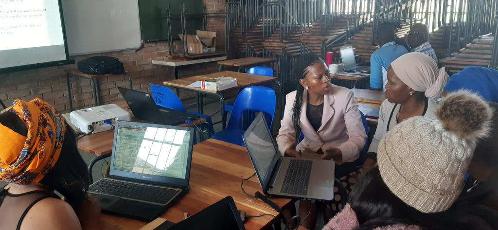 lk_maluleke's tweet image. @linfordmolaodi 
Rebone teachers attending management and use of ICT in the public school