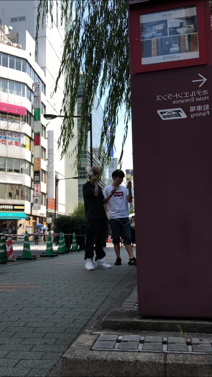 いけ على تويتر 加藤純一美術館で配信してるゲェジ