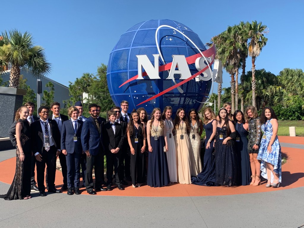 Back to Space 🌎 tweet media