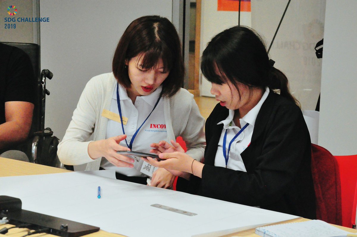 Quynh_28's tweet image. Excited to meet Top 10 of #SDGChallenge 2019 🇻🇳: #AI 4 autism child, glasses 4 using computer w/o hand, device 4 #SignLanguage interpretation, #Coding training 4 #PwDs, smart wheelchair r some of them. Let meet our real #WallE &amp;amp; stay turn 4 more infos #inclusive #innovation