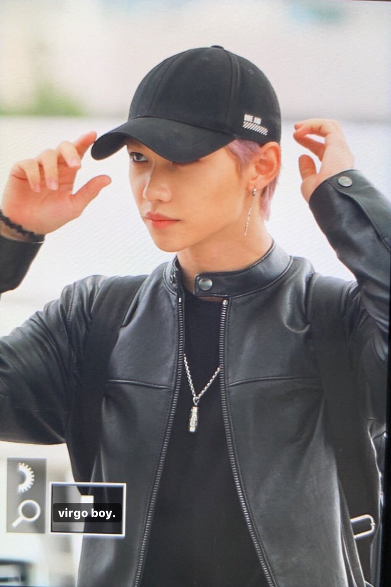 virgo150900's tweet photo. 190817 pre @Stray_Kids 

pink?purple?lavender? idk anymore i'm dead

#스트레이키즈 #StrayKids #Felix #필릭스 #행복이 https://t.co/HXCzI16fAq