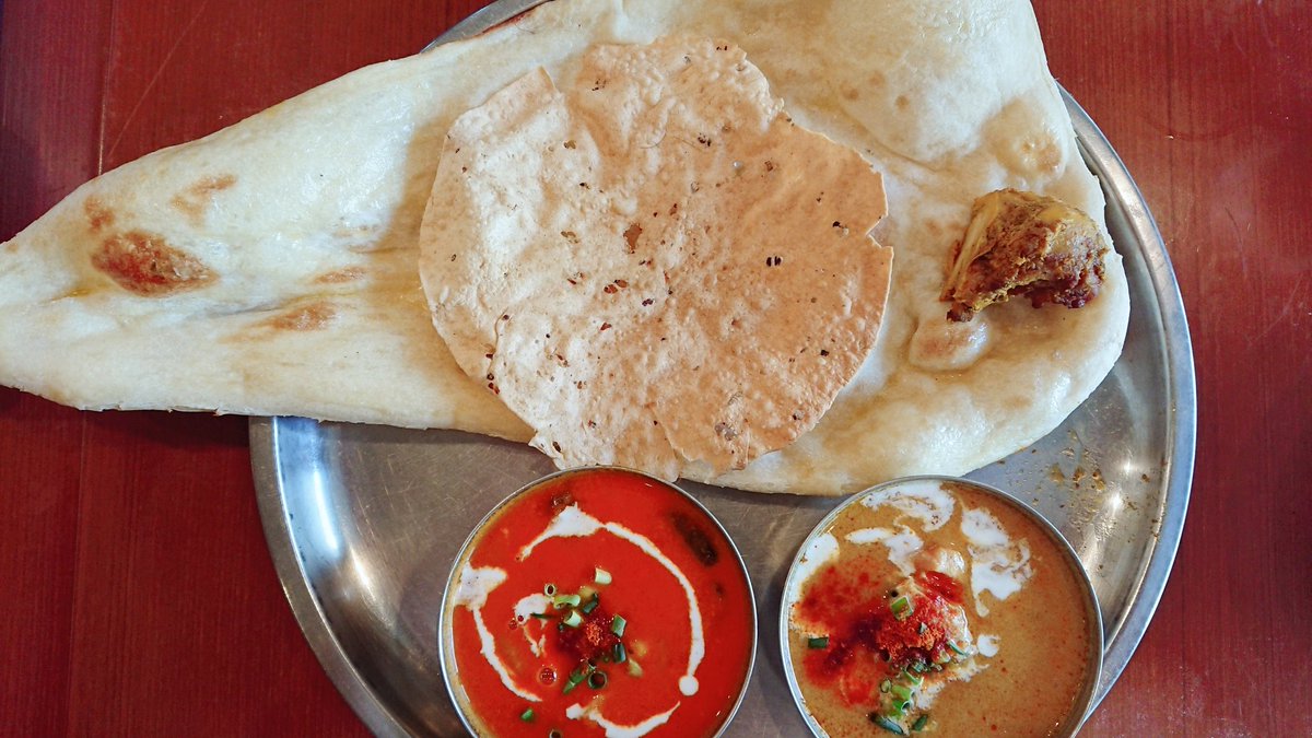 セピア En Twitter カレー部活動 今日は西葛西 にあるスパイスマジックカルカッタさんへ ここは北インド料理 ナンとか と南インド ドーサが有名 のカレーが一度に食べる数少ないお店 珍しい三角のドーサw スパイスマジックカルカッタ 西葛西