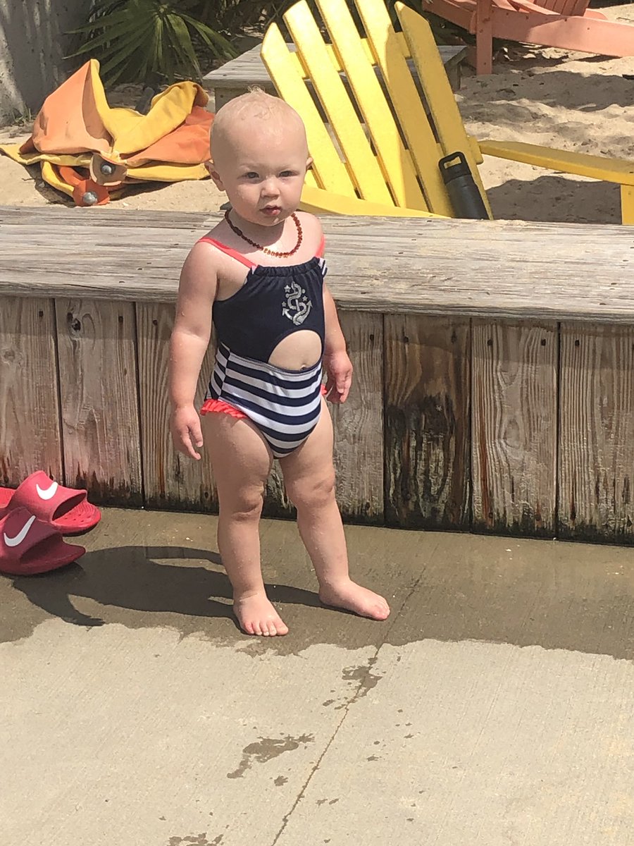 SMorrow19's tweet photo. @arrona_gracie I had crazy heartburn!! The drs told me she must have lots of hair. She’s 19 months and still has duck fluff for hair😂😂 https://t.co/IIJOQbX8b3