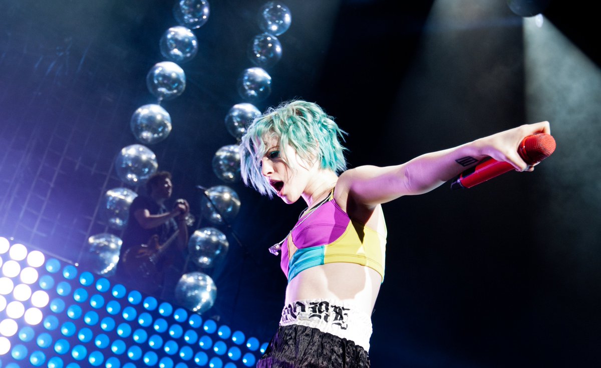paramore_otd's tweet photo. 17th August 2014 - Sleep Train Pavilion, Concord, CA
#paramore #hayleywilliams #Concord https://t.co/0AEEwfukbc
