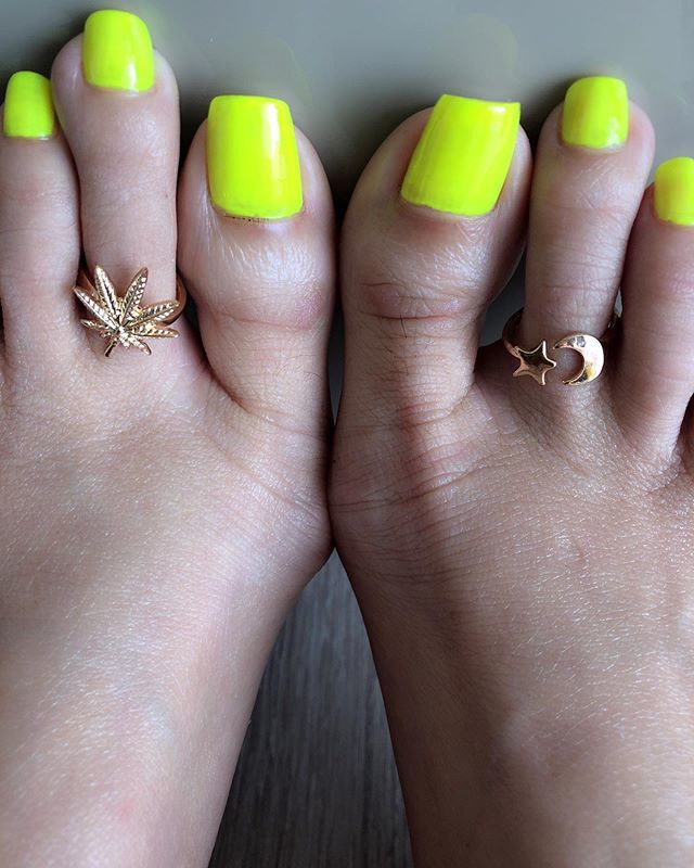 long toe rings
