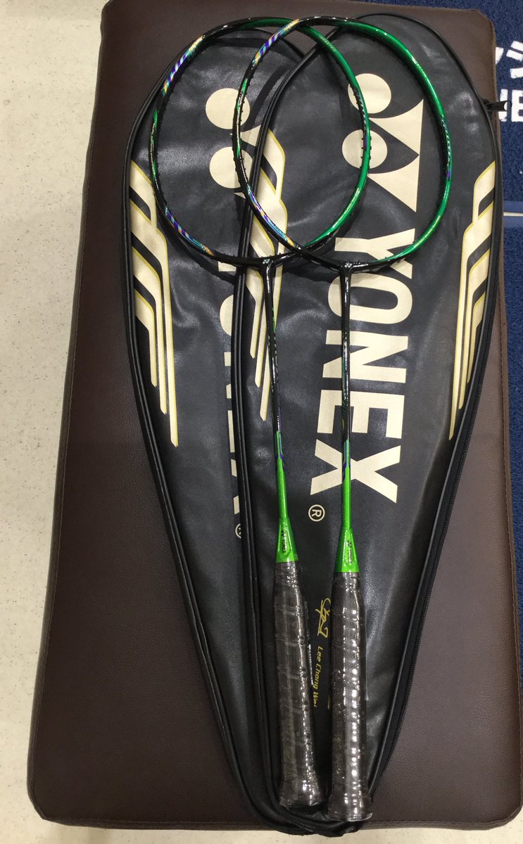 all_champ's tweet photo. ✴︎入荷のお知らせ✴︎
AX99(アストロクス99)リーチョンウェイモデル🏸
大人気シリーズの限定版です✨
残りわずかとなってます‼︎
お早めにどうぞ♬
詳しくは店頭で(*´-`)‼︎
#チャンプ高槻店 #AX99LCW #バドミントン #リーチョンウェイ #YONEX #チャンプ #badminton https://t.co/FCHn0FnovI