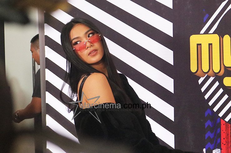 FamiLouIsLove's tweet photo. LouYanong ForH&amp;M

Twitter Party Guys!!!

Be your own kind of beautiful 

LouYanong ForCREAMSILK

@louyanong  @CreamSilkPH @hmphilippines

Twitter Party!!! https://t.co/K8FYTZnzzS