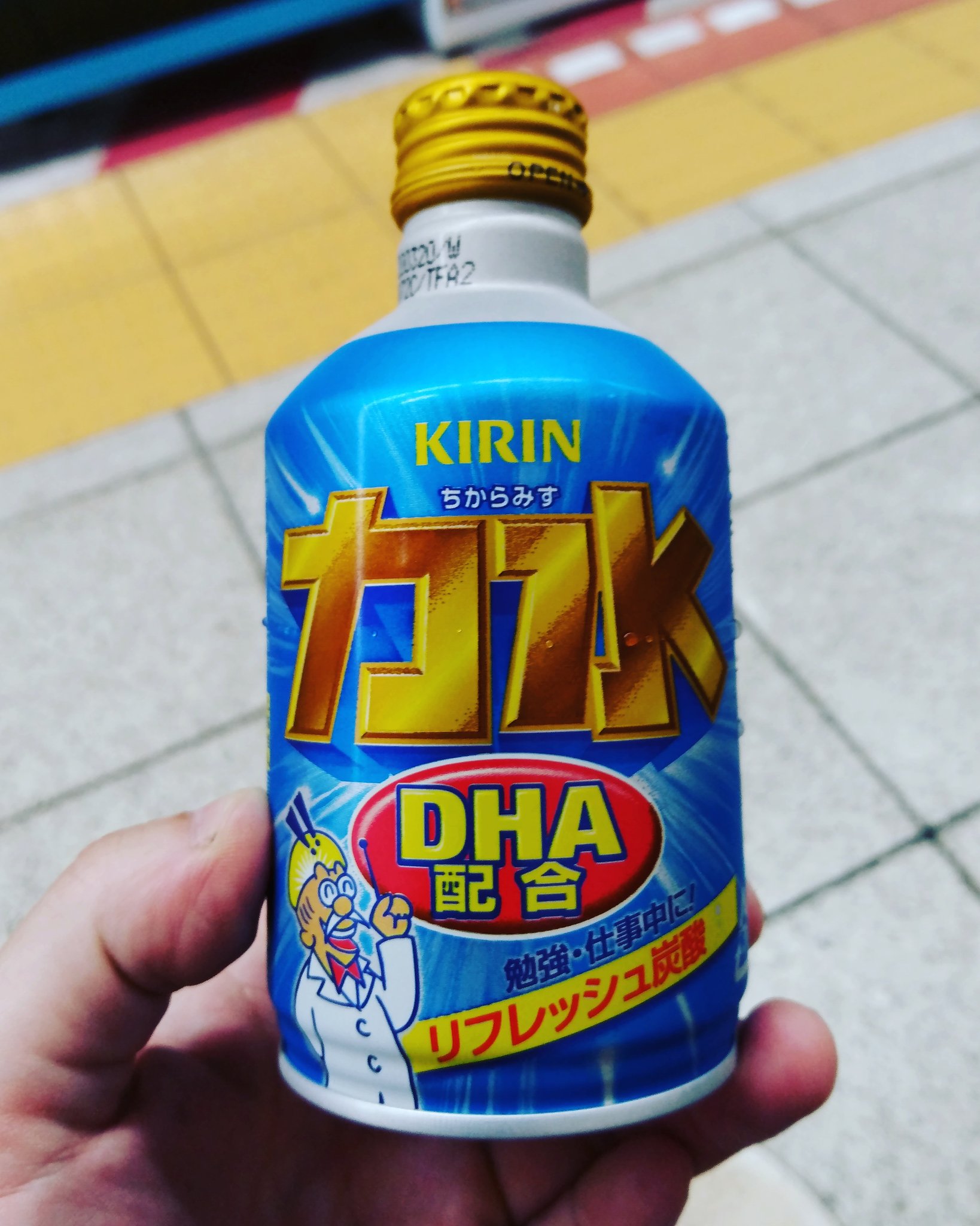 露木一博 今日と明日は荻窪タウンセブン屋上の盆踊りにて音頭取りですー 神楽坂駅で電車待ってる間に久しぶりに買ったよ 力水 ビンだったのがカンになってる すげー甘い 17時 時まで盆踊りやってるよ 和太鼓 暁天 露木一博 つゆポン