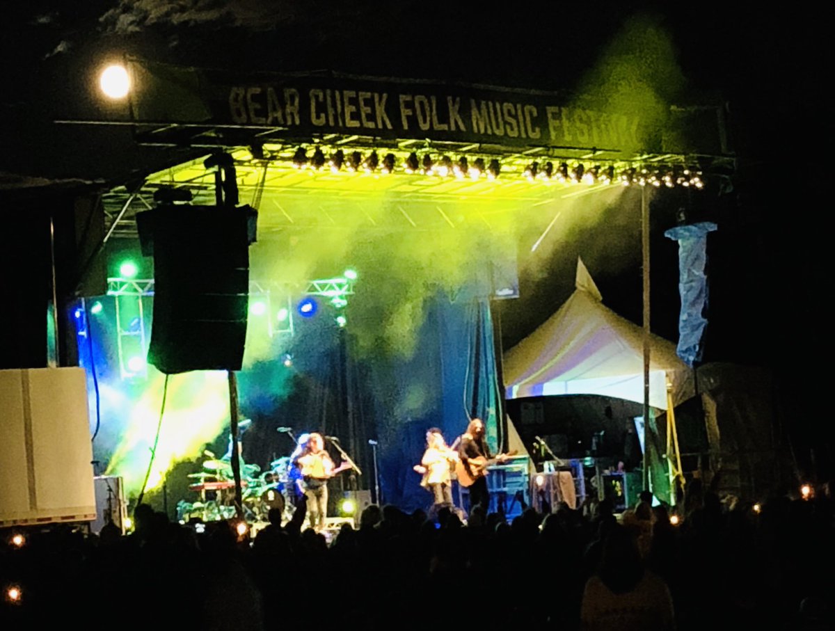 jman_ca's tweet photo. @BearCreekFolk Great first night! #bcff2019 #gpab https://t.co/fV0oyrjPKV