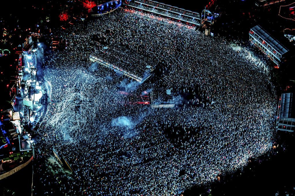 alexdeusandj's tweet photo. Tomorrowland Weekend Two's Best Techno Sets - EDMTunes 
https://t.co/q3AsX1sAsn
#techno #darktechno #technolove #technomusic #technoculture #acidtechno #undergroundtechno  #technoonly #technolovers #technoaddict #technogirl #technopeople #dj #djing #djculture  #technodj https://t.co/TScMwDGxNM