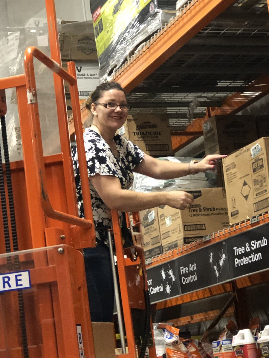 ECook1225's tweet image. Awesome teamwork. Thank you for all your help. D31 supervisor Brandi, D38 Supervisor Monica, D93 Supervisor Tracy , and D23 associate Greg. #overheadorganization #instock123
#KILLEENSTRONG