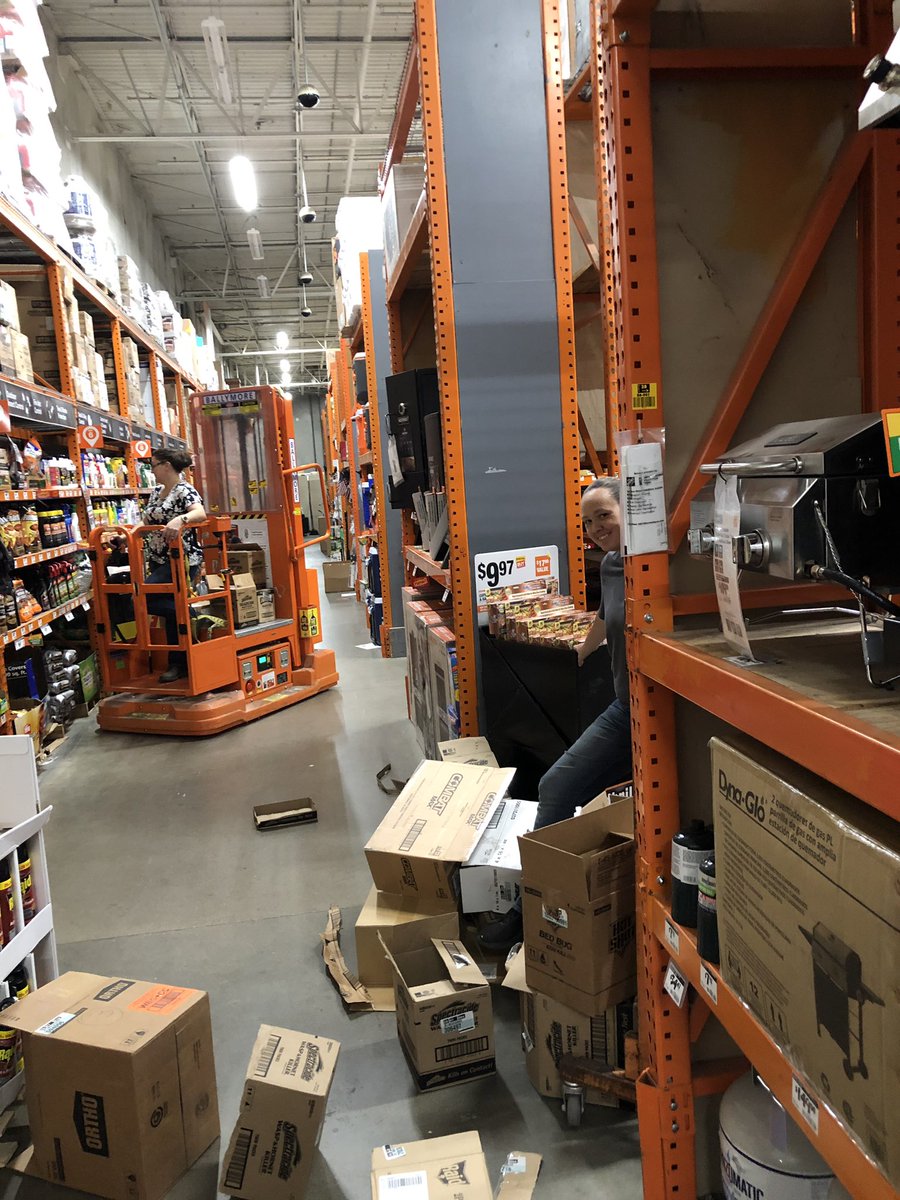 ECook1225's tweet image. Awesome teamwork. Thank you for all your help. D31 supervisor Brandi, D38 Supervisor Monica, D93 Supervisor Tracy , and D23 associate Greg. #overheadorganization #instock123
#KILLEENSTRONG