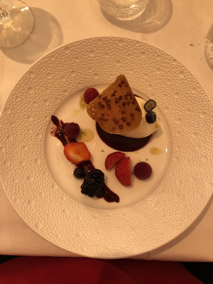 Jmferna2's tweet photo. Une fantastique expérience #gustative à #Toulouse dans le #restaurant #colette : du goût du produit et une fantastique association des #saveurs https://t.co/X2X4NI7Ckv