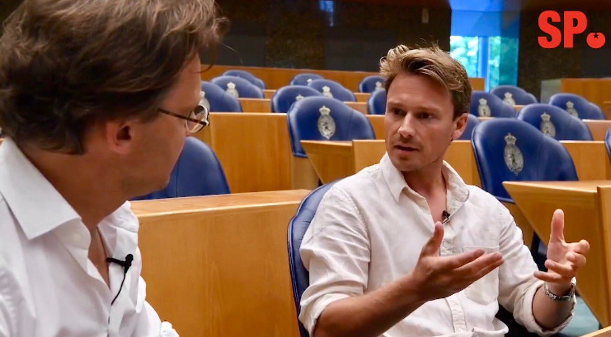 Een socialist in gesprek met een kapitalist. Benieuwd wat er dan gebeurt? 

Bekijk het gesprek tussen SP Tweede Kamerlid Ronald van Raak met ⁦⁦<a href="/SanderQuote/">-</a>⁩. 👇

m.youtube.com/watch?v=RgnOmB…