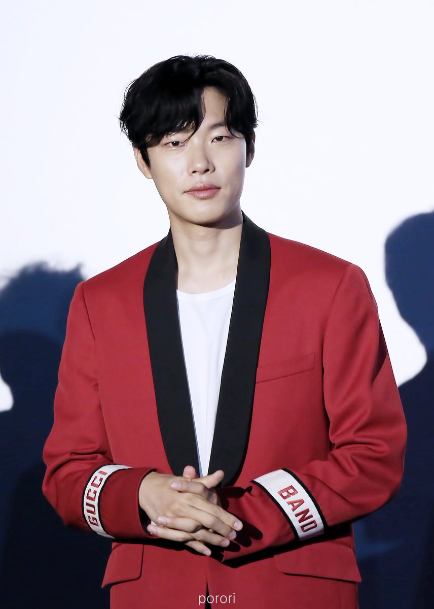 porori_925's tweet photo. 19.08.02 #류준열 #ryujunyeol #봉오동전투 #무대인사☺️ https://t.co/irxyIR4VI9