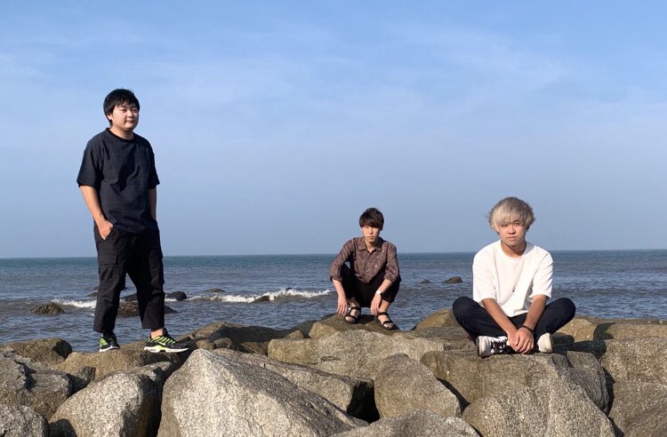 trap_official3's tweet photo. 告知&amp;公開

来月9/29 (日) 渋谷RUBY ROOMにて
ライブをさせていただきます！！
インスタも開設させていただきました！
(アカウントはプロフィールに記載させていただきます。)
そしてこちらがアー写になります⬇️

近日別のライブ情報も解禁するかも？… https://t.co/BgcYFqq7lK