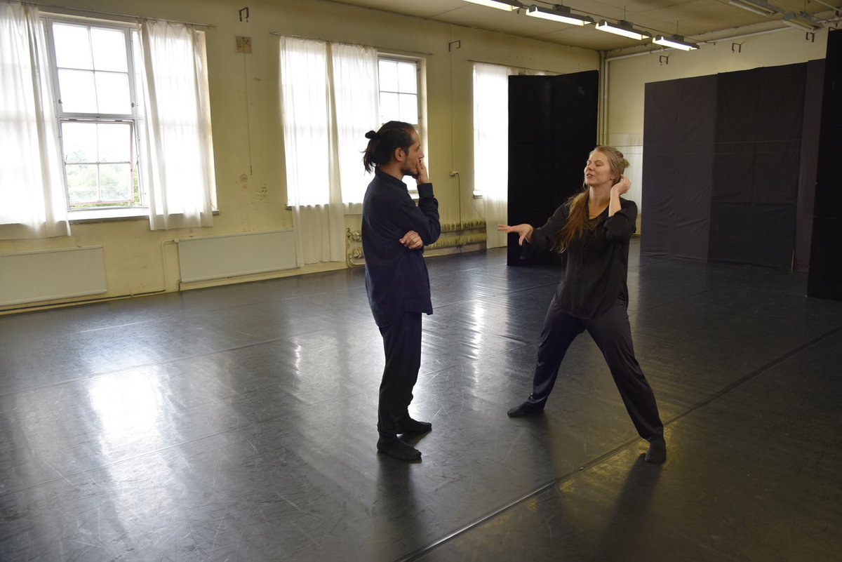 Avidan Ben giat ja Maria Nurmela #barkerteatteri #residenssi #contemporarydance #turku #choreography #tanssiaturussa <a href="/NurmelaMaria/">Maria Nurmela</a> Kuvat: Reino Koivula