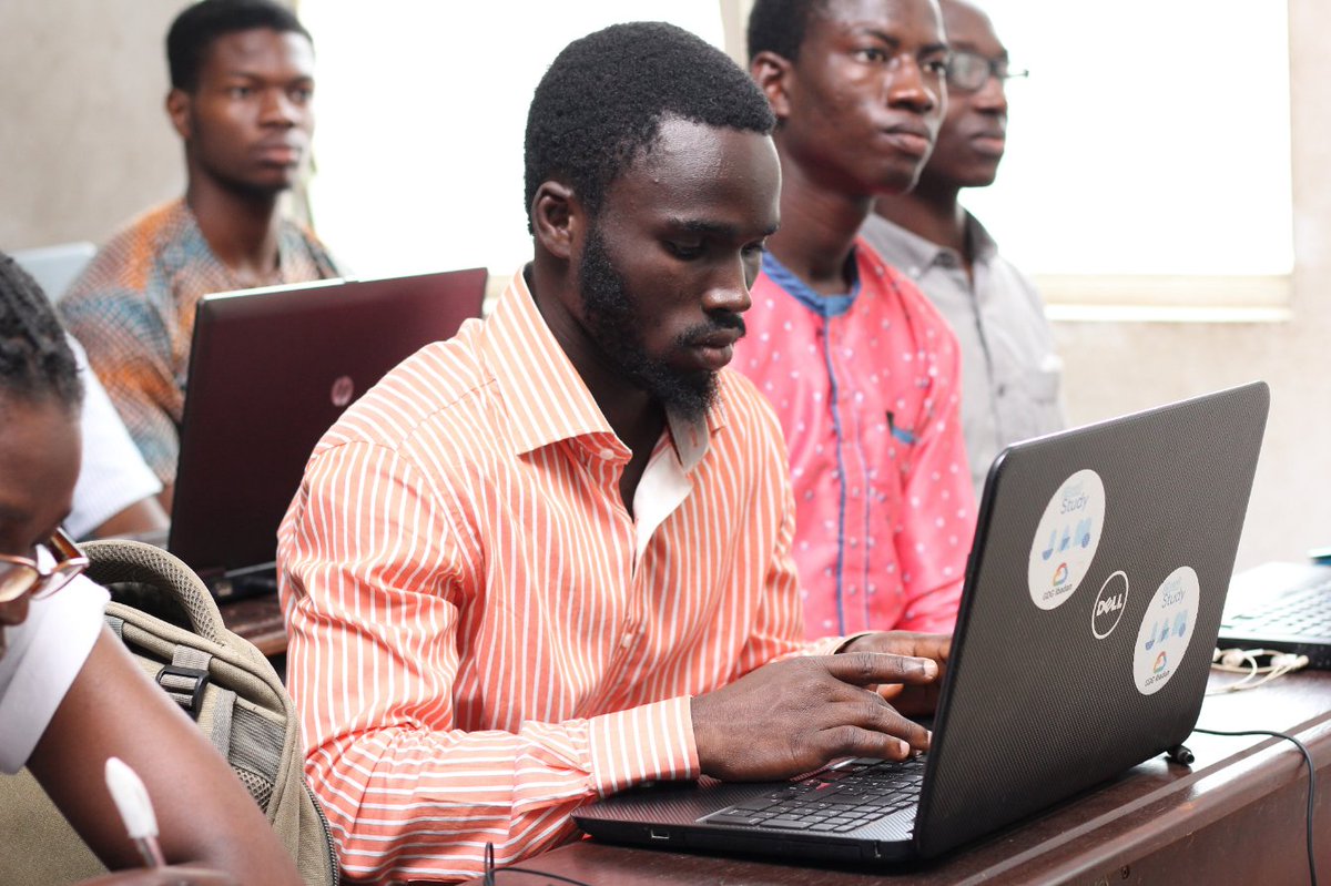 gdg_ui's tweet image. More juice from our flutter event
#dscssa #dscui @googleafrica @googledevs @FlutterDev @Dialogflow