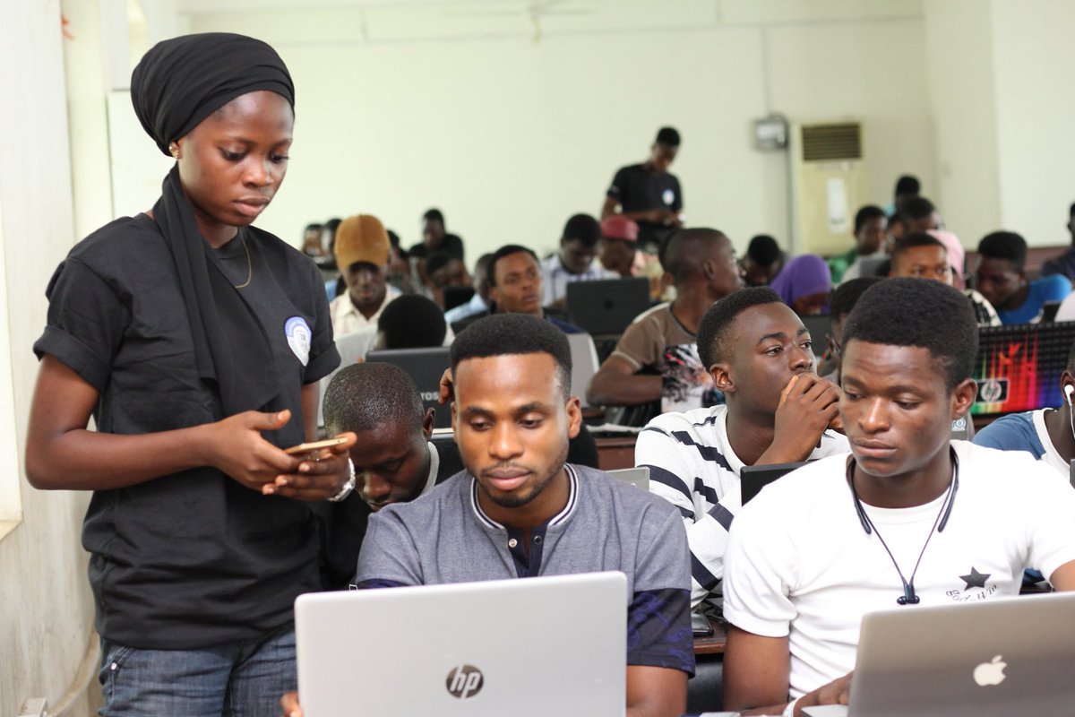 gdg_ui's tweet image. More juice from our flutter event
#dscssa #dscui @googleafrica @googledevs @FlutterDev @Dialogflow