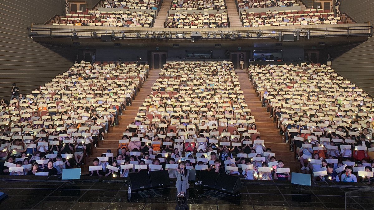 Apink_2011's tweet photo. [#정은지] 서울에 이어 부산까지 믕지의 색깔로 가득 채운 여름아이 부산 콘서트!🏖부산도 함께해주셔서 감사합니다😍감동적인 생일 축하🎉도 잊을 수 없는 추억이 되었어요!😂💕앞으로도 은지와 함께해 주실거죠?🙌 은지와 오래오래 같이걸어요🐼❤️💙💚

#Apink #여름아이_정은지
#은지의_선물_PANDA https://t.co/K5BetPx9FP