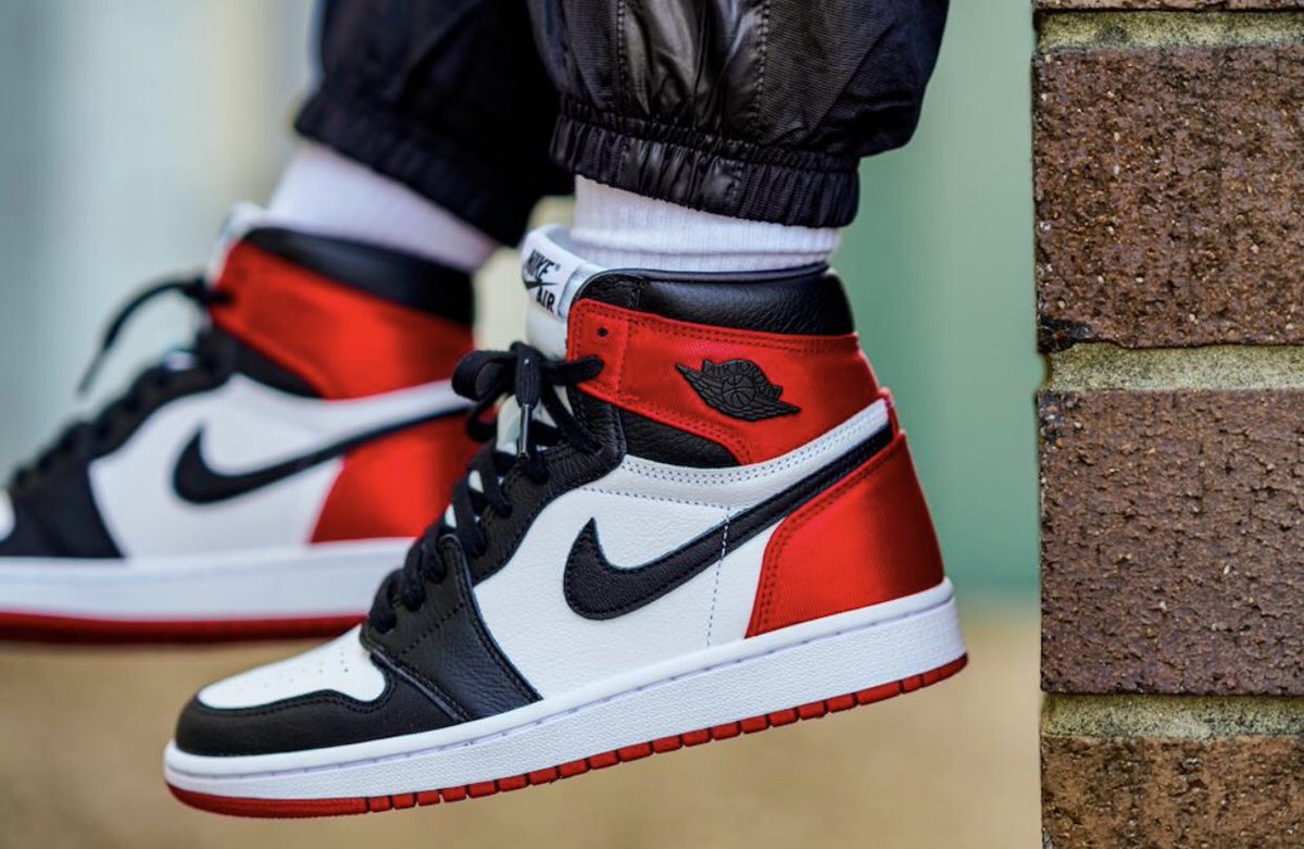 black toe 1 on feet