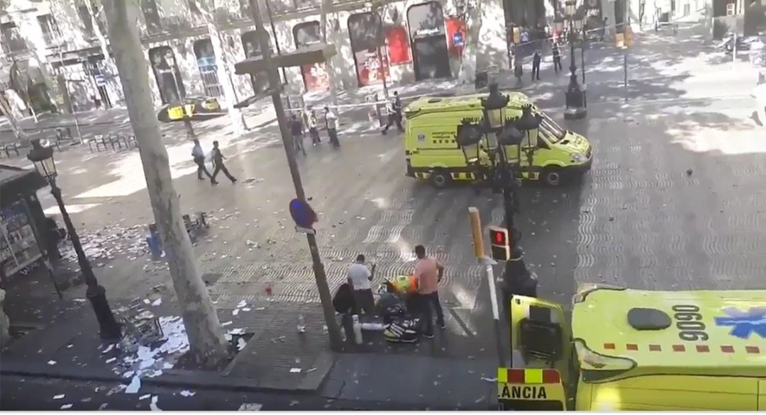 Ja fa dos anys d'aquell 17 d'agost del 2017...avui tenim el record de les 13 víctimes innocents, l'empresonament e imputació dels maxims responsables de la neutralitzatció de la célula terrorista..i la comissió d'investigació de l'autoria
bloquejada pel govern espanyol..