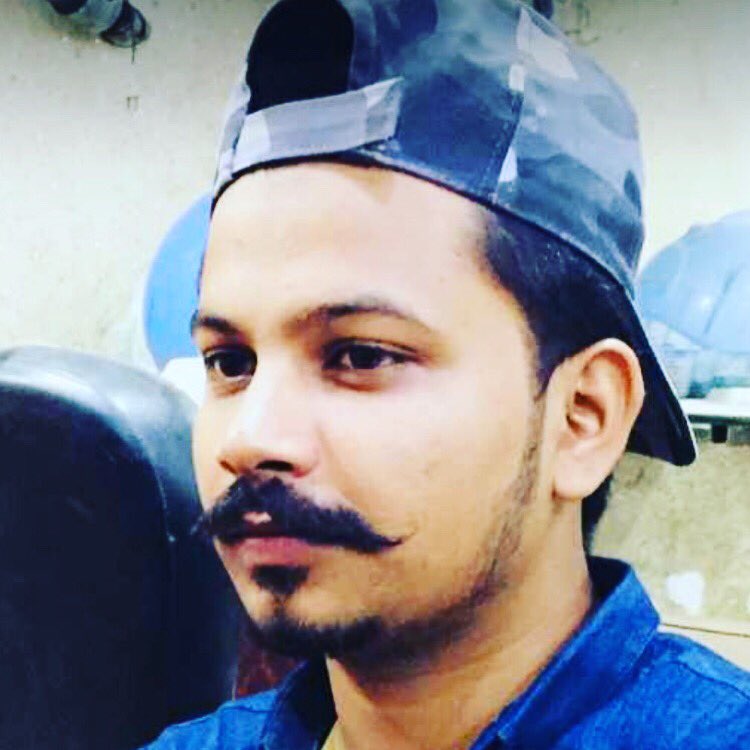 SyedBaBa007's tweet photo. Comandas zroor kray
Mai kitna kweet lg rha hn🎃 https://t.co/fRH1xsxp89