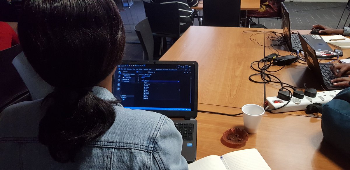 GirlCode_za's tweet photo. Quick facts about #Javascript: Null is an object and an empty array is equal to false. #GirlCodeWorkshop https://t.co/fWrm0XQoG2