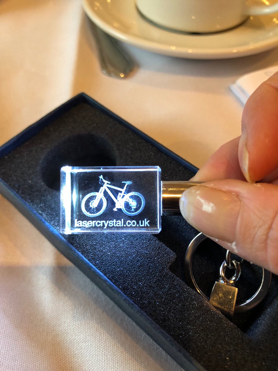 BowdonBusinessC's tweet photo. We always look forward to Stuart’s presentation &amp; his bottomless bag of promotional items! #printer #promotionalitems #branding #marketing #businesscards #banners l#diarys #keyrings #breakfastmeeting #altrincham https://t.co/QwK57UgTKK