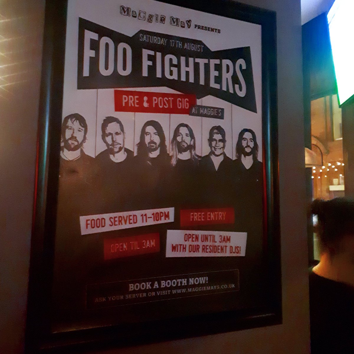 YOGACTIVEYOGA's tweet photo. @foofighters @ChrisShiflett71 @RamiJaffee  @taylorhawkins I drove 400 miles with my Flamingo from last years London gigs  to see you tonight!I want a massive hug please when you  spot my Flamingo- tomorrow is my Birthday ❤ https://t.co/SaElgMeJtA