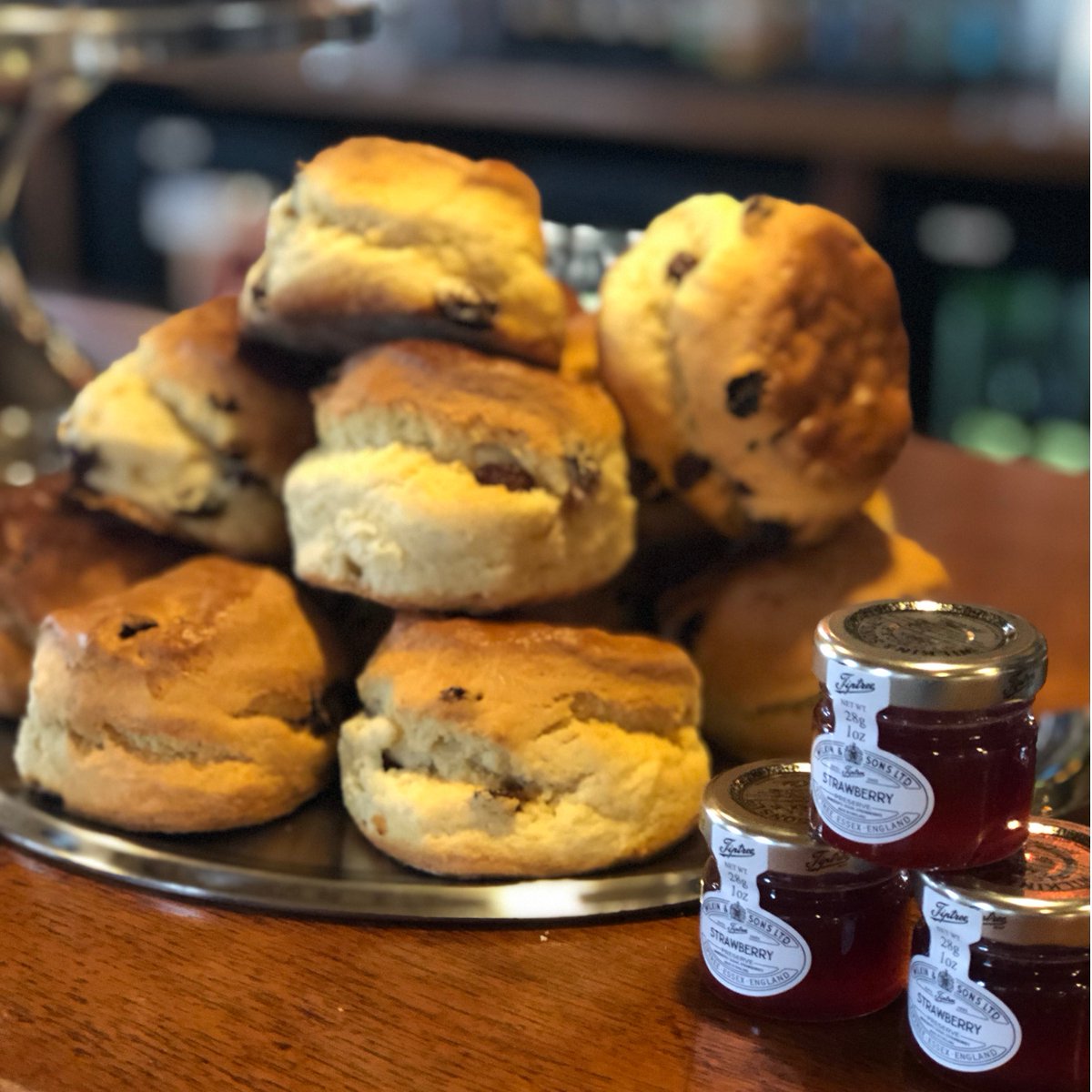 HGtheatre's tweet photo. 🗣️You asked.
👂We listened.
Don't miss out on these scones in #TheCircleBar today. https://t.co/yFF8ETscZ3