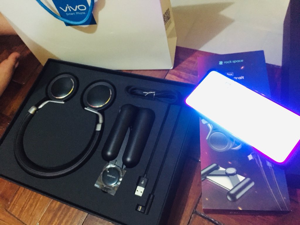 Greythadz19 tweet media