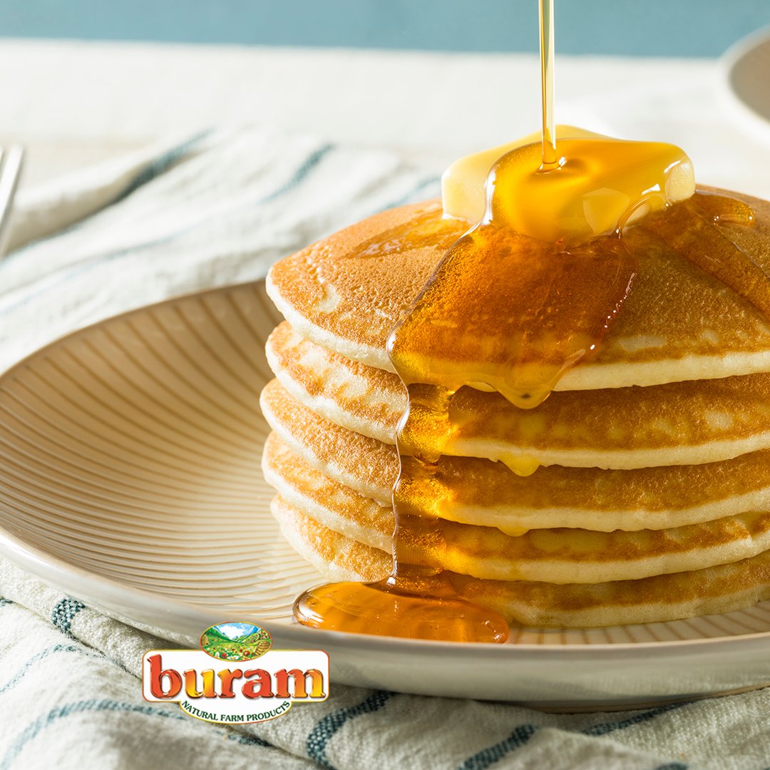 Kahvaltıda pankek mi var? Buram ballarını sofraya koymayı unutmayın 😊
.
Gibt es Pfannkuchen zum Frühstück? Vergessen Sie nicht, den Buram-Honig auf den Tisch zu legen 😊
#burambal #ıhlamur #organikbal #bal #germany