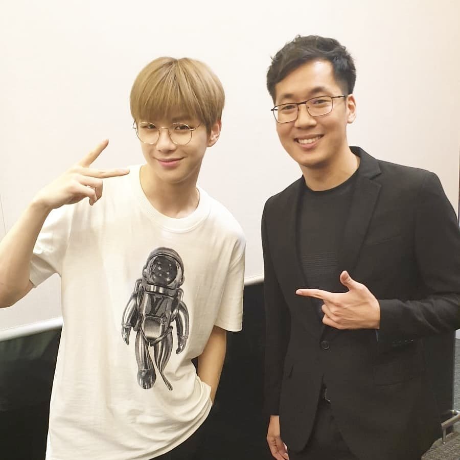 KangDanielgall's tweet photo. 싱가포르 팬미팅 MC님 인스타그램
https://t.co/jrwCMtj5Qy
➖

#강다니엘 #KANGDANIEL
This is the real Kang Daniel.. Humble. Gracious. Genuine. Sincere. Legend.

➖
한국어 번역 https://t.co/zc3nJQJReX