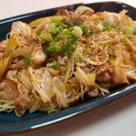 茹でるだけじゃない!？焼いてもうまい「ネギ塩レモン豚そうめん」の作り方!