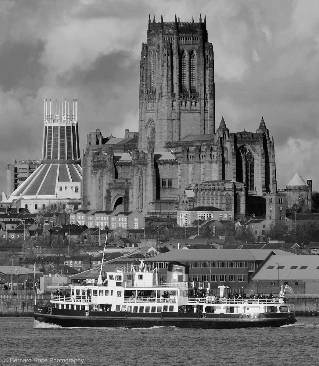 Revisiting this photo I shot a few years ago from Rock Ferry with both Cathedrals and The Royal Iris of the Mersey lined up #Liverpool #merseyferry #liverpoolanglicancathedral #liverpoolmetropolitancathedral