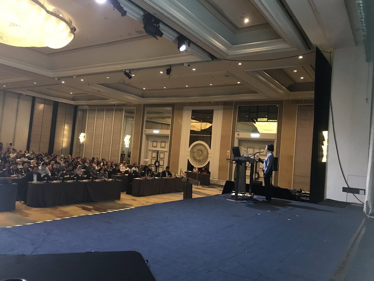 drsstan's tweet photo. I am privileged and honoured to introduce Prof Anna Lok for the 16th Panir Chelvam Memorial Lecture Oration at #GUT2019 this morning. https://t.co/3vTZRECR17