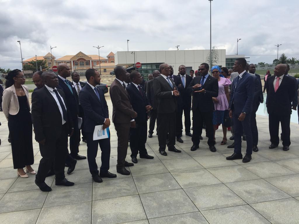 ITNHGE2's tweet photo. El Presidente de la República de Sao Tome y Príncipe. S.E Evaristo Carvalho ha visitado esa mañana el Instituto Tecnológico Nacional de Hidrocarburos  (ITNHGE)Siendo recibido por el Ministro de Minas e Hidrocarburos y PCA del ITNHGE. https://t.co/4lrajA20GH