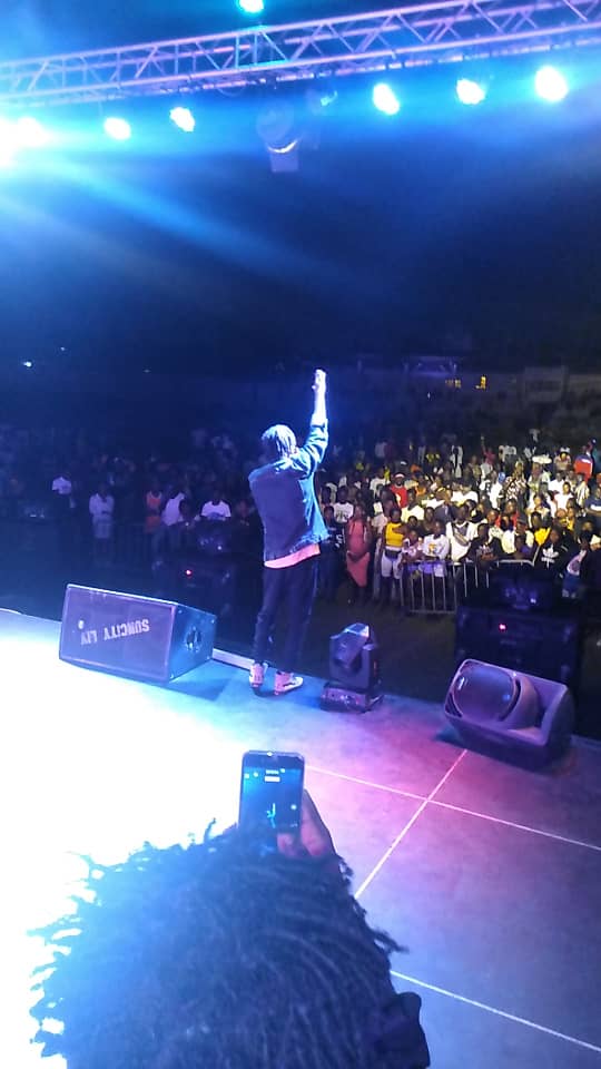 MusicJunkies247's tweet photo. #ThaBlackBoi #PatapaaAlbumLaunchConcert #PatopaSoldiers #Patapaa #Swedru #UpTownEnergy #RebelAfrica #DontShout🎶🎵 #Shegey🎶🎵 #KobbyKyei #NyDj #Nkonkonsa #ZionFelix
@ThablackboiGh https://t.co/X1IHsdd2Mq