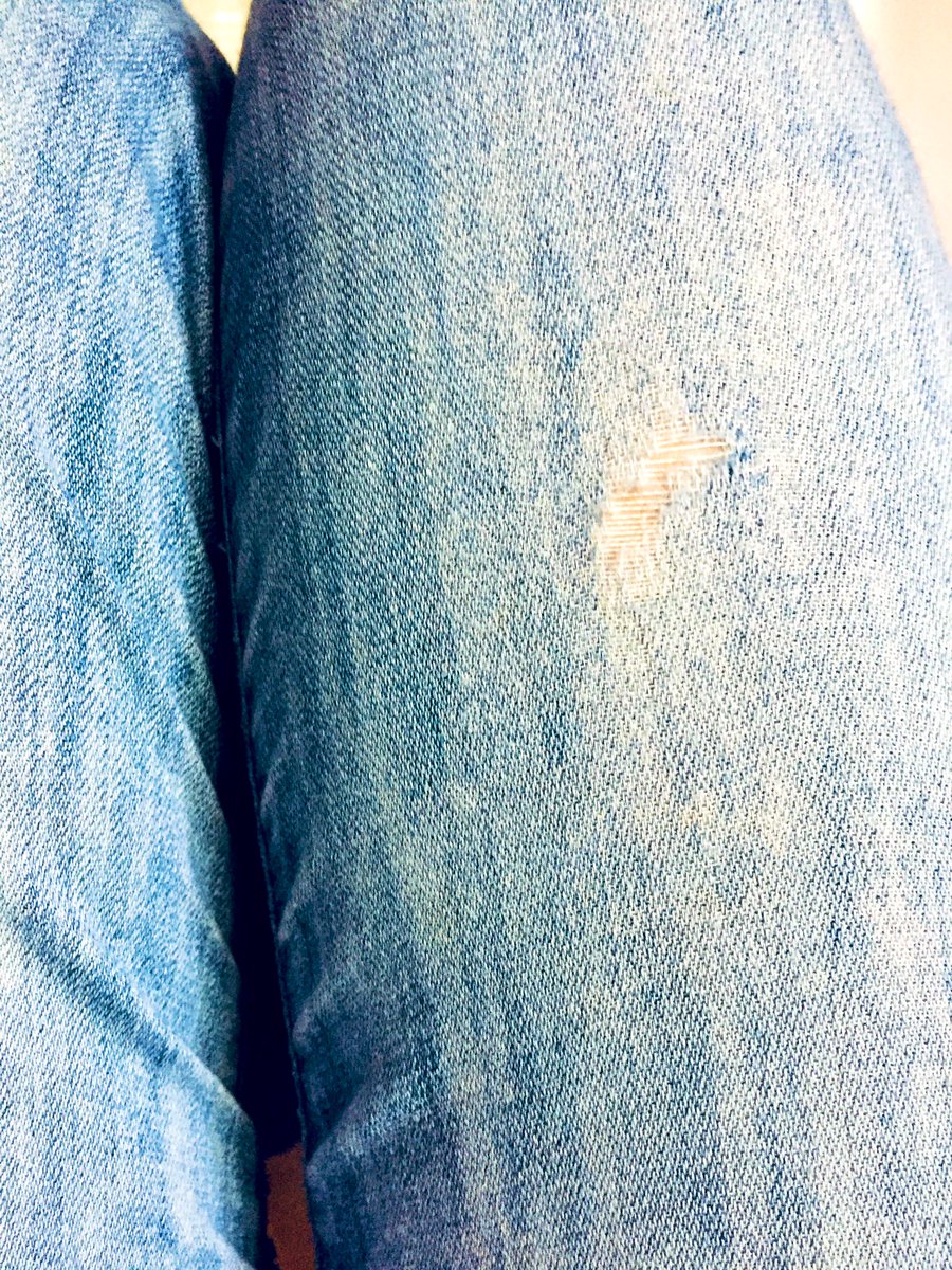 petipaw's tweet image. I’ve worn these @currentelliott jeans #threadbare. I usually patch up my sweaters but I’ve never done it for #denim...