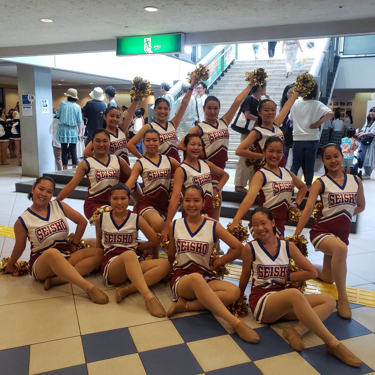 静岡商業高校チアリーディング部です。大会が終了しました。結果的に入賞は逃しましたが、チームとして目指すところを評価していただけました。今後も一層練習に励みダンスで静商を元気にできるよう頑張ります。本日東京まで応援に駆けつけくださった保護者の皆様ありがとうございました。